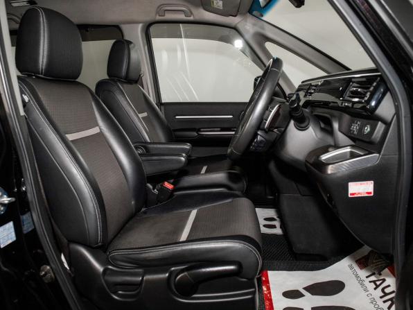 Honda Stepwgn V Рестайлинг с пробегом 2019 года, цена 2 195 000 рублей, 76109 км, минивэн, Автокод Объявления