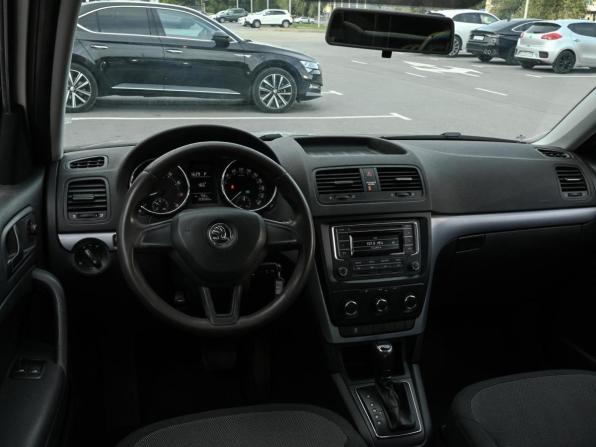 Skoda Yeti I Рестайлинг с пробегом 2015 года, цена 1 229 000 рублей, 208560 км, внедорожник, Автокод Объявления