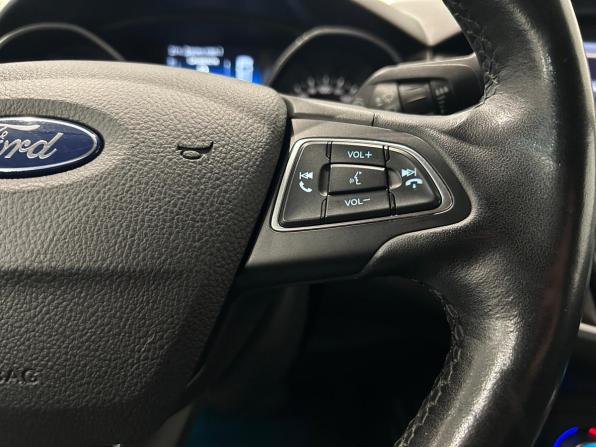 Ford Focus III Рестайлинг с пробегом 2017 года, цена 1 079 000 рублей, 142038 км, седан, Автокод Объявления