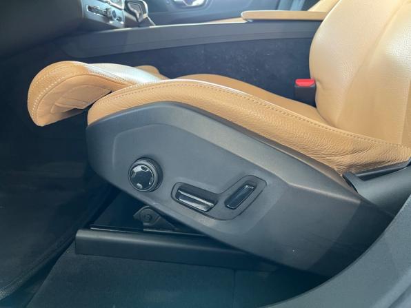 Volvo XC60 II с пробегом 2018 года, цена 3 455 900 рублей, 113701 км, внедорожник, Автокод Объявления