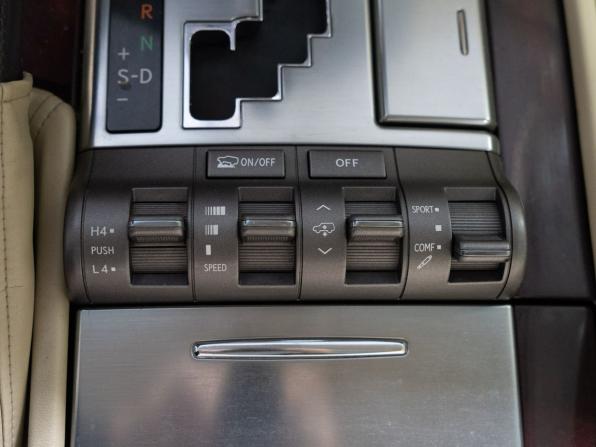 Lexus LX III с пробегом 2011 года, цена 3 459 000 рублей, 299302 км, внедорожник, Автокод Объявления
