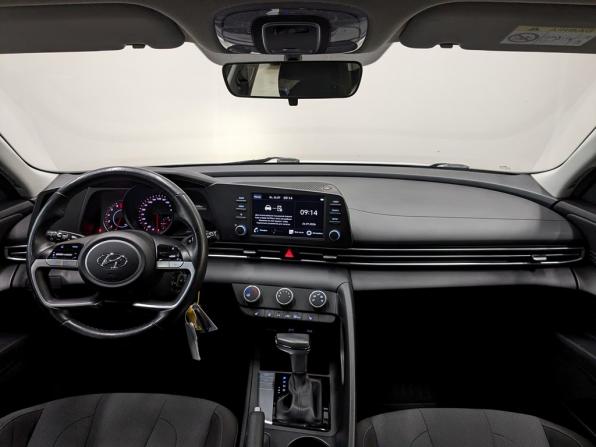 Hyundai Elantra VII (CN7) с пробегом 2022 года, цена 2 055 000 рублей, 73028 км, седан, Автокод Объявления
