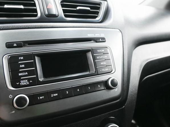 Kia Rio III Рестайлинг с пробегом 2015 года, цена 1 049 900 рублей, 283345 км, седан, Автокод Объявления