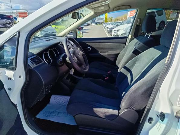 Nissan Tiida I Рестайлинг с пробегом 2013 года, цена 899 995 рублей, 164000 км, хэтчбек, Автокод Объявления
