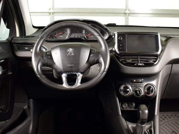 Peugeot 208 I с пробегом 2013 года, цена 585 995 рублей, 133969 км, хэтчбек, Автокод Объявления