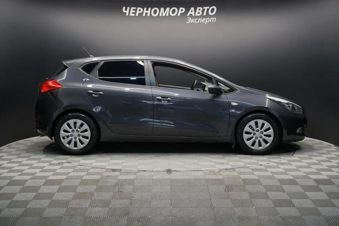 Kia Ceed II с пробегом 2013 года, цена 1 190 000 рублей, 227605 км, хэтчбек, Автокод Объявления