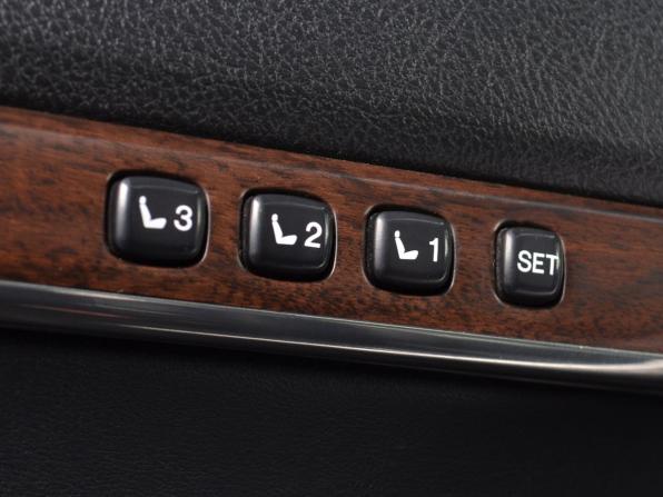 Toyota Land Cruiser 200 Series Рестайлинг 2 с пробегом 2016 года, цена 5 550 997 рублей, 227466 км, внедорожник, Автокод Объявления