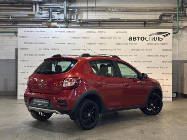 Renault Sandero II с пробегом 2018 года, цена 999 000 рублей, 181379 км, хэтчбек, Автокод Объявления
