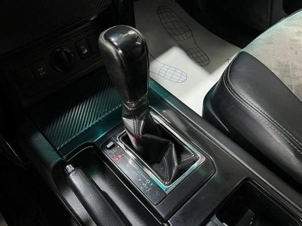 Toyota Land Cruiser Prado 150 Series Рестайлинг 1 с пробегом 2015 года, цена 3 100 000 рублей, 298229 км, внедорожник, Автокод Объявления