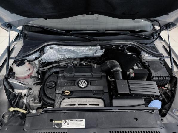 Volkswagen Tiguan I Рестайлинг с пробегом 2015 года, цена 990 000 рублей, 270689 км, внедорожник, Автокод Объявления
