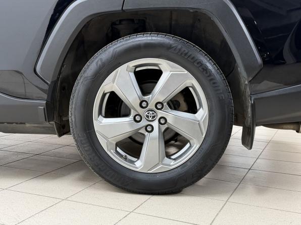Toyota RAV4 V (XA50) с пробегом 2021 года, цена 2 915 000 рублей, 116507 км, внедорожник, Автокод Объявления