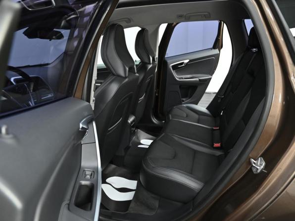Volvo XC60 I Рестайлинг с пробегом 2016 года, цена 1 999 000 рублей, 215000 км, внедорожник, Автокод Объявления