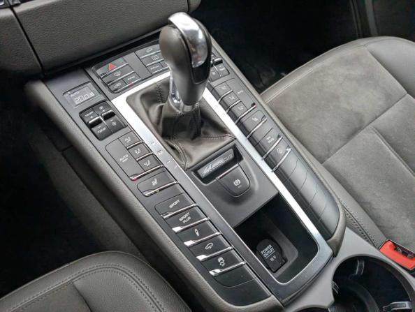Porsche Macan I с пробегом 2015 года, цена 2 097 000 рублей, 149809 км, внедорожник, Автокод Объявления