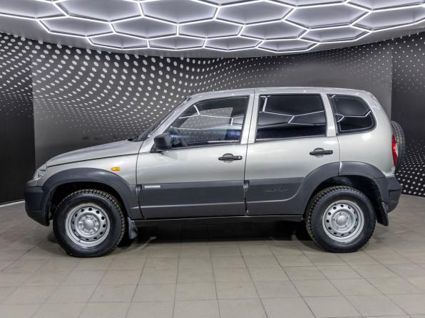 Chevrolet Niva I с пробегом 2009 года, цена 258 000 рублей, 108757 км, внедорожник, Автокод Объявления