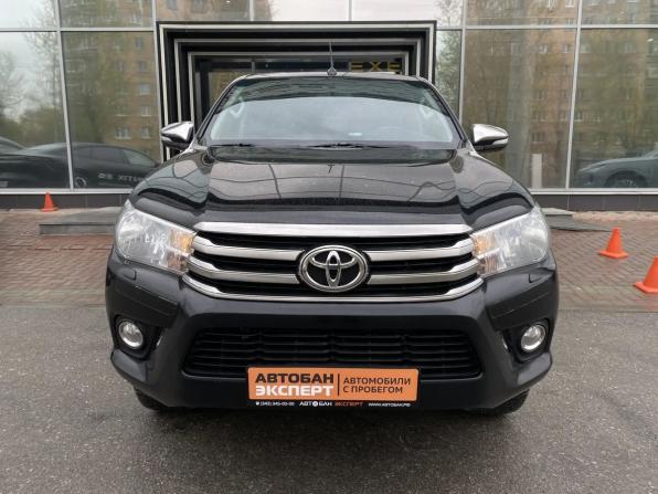 Toyota Hilux VIII с пробегом 2017 года, цена 2 839 000 рублей, 330385 км, offers.body_type.unknown, Автокод Объявления
