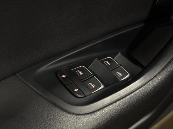 Audi A6 IV (C7) Рестайлинг с пробегом 2015 года, цена 1 960 000 рублей, 218496 км, седан, Автокод Объявления