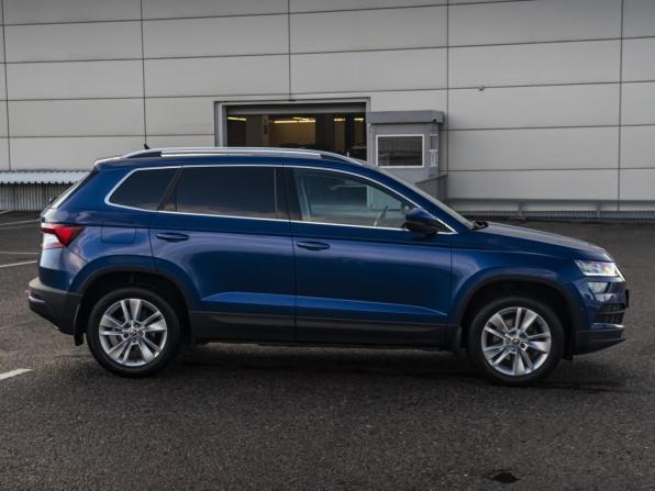 Skoda Karoq I с пробегом 2021 года, цена 2 430 000 рублей, 70006 км, внедорожник, Автокод Объявления
