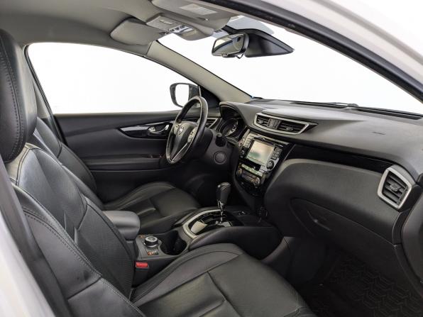 Nissan Qashqai II с пробегом 2017 года, цена 1 850 000 рублей, 102181 км, внедорожник, Автокод Объявления