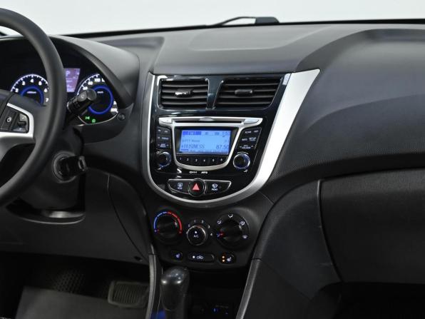 Hyundai Solaris I с пробегом 2013 года, цена 899 000 рублей, 140000 км, седан, Автокод Объявления