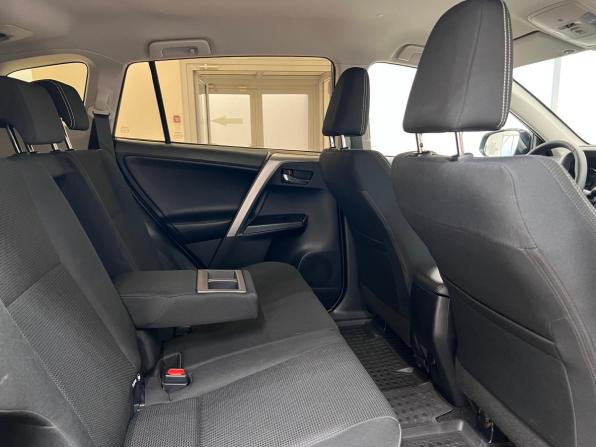 Toyota RAV4 IV (XA40) Рестайлинг с пробегом 2019 года, цена 2 740 000 рублей, 94654 км, внедорожник, Автокод Объявления