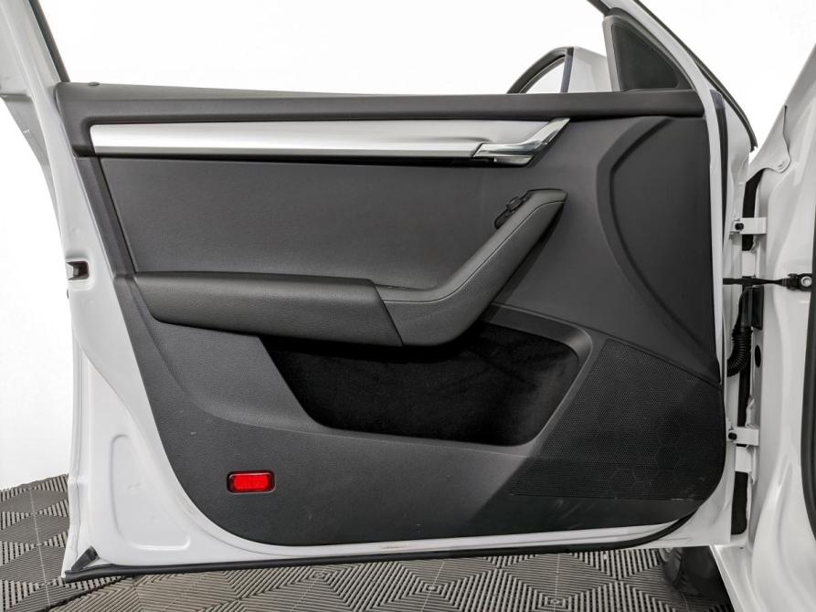 Skoda Octavia III (A7) Рестайлинг Москва  - изображение 19