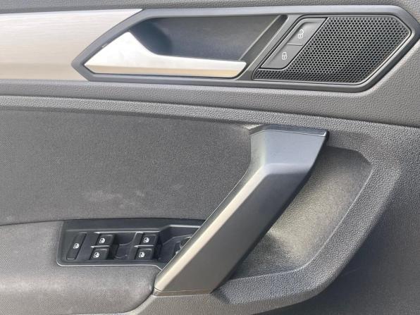 Volkswagen Tiguan II Рестайлинг с пробегом 2021 года, цена 2 299 000 рублей, 125721 км, внедорожник, Автокод Объявления