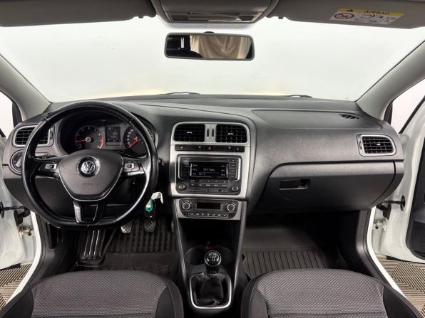 Volkswagen Polo V Рестайлинг с пробегом 2015 года, цена 1 135 000 рублей, 142363 км, седан, Автокод Объявления