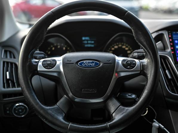 Ford Focus III с пробегом 2014 года, цена 638 000 рублей, 227146 км, хэтчбек, Автокод Объявления