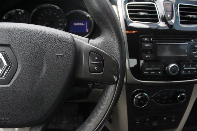 Renault Logan II с пробегом 2015 года, цена 849 000 рублей, 152674 км, седан, Автокод Объявления