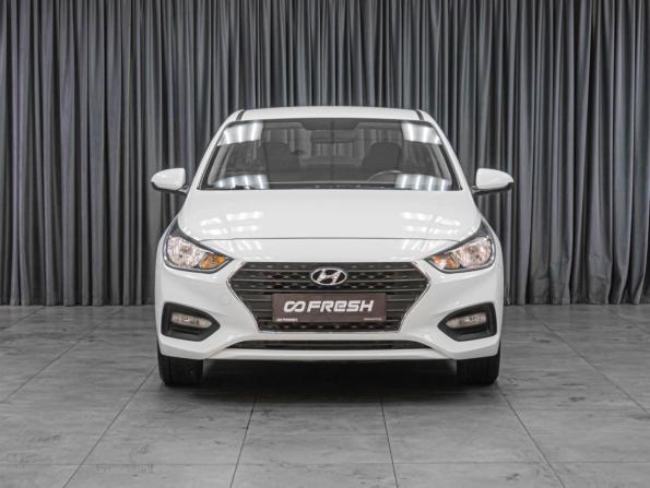 Hyundai Solaris II с пробегом 2018 года, цена 1 099 000 рублей, 164494 км, седан, Автокод Объявления