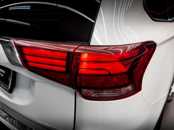 Mitsubishi Outlander III Рестайлинг 2 с пробегом 2018 года, цена 1 900 000 рублей, 71986 км, внедорожник, Автокод Объявления