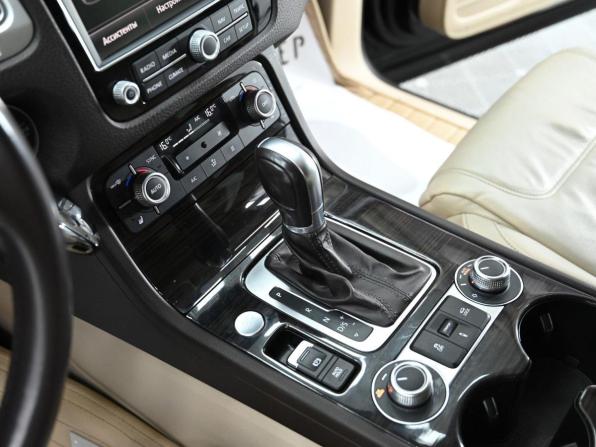 Volkswagen Touareg II Рестайлинг с пробегом 2018 года, цена 2 319 000 рублей, 81474 км, внедорожник, Автокод Объявления