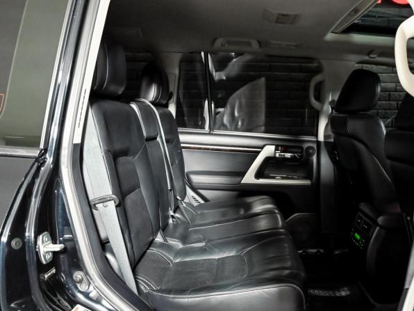 Toyota Land Cruiser 200 Series Рестайлинг 1 с пробегом 2014 года, цена 3 900 000 рублей, 299074 км, внедорожник, Автокод Объявления
