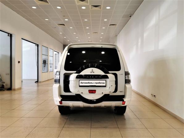 Mitsubishi Pajero IV Рестайлинг 1 с пробегом 2011 года, цена 1 809 150 рублей, 198216 км, внедорожник, Автокод Объявления