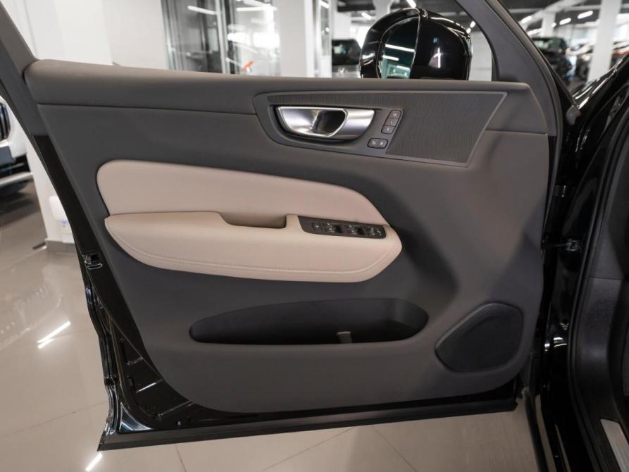 Volvo XC60 II Рестайлинг 2 Москва  - изображение 18