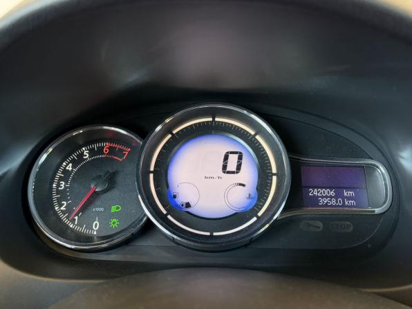 Renault Fluence I с пробегом 2011 года, цена 555 000 рублей, 242006 км, седан, Автокод Объявления