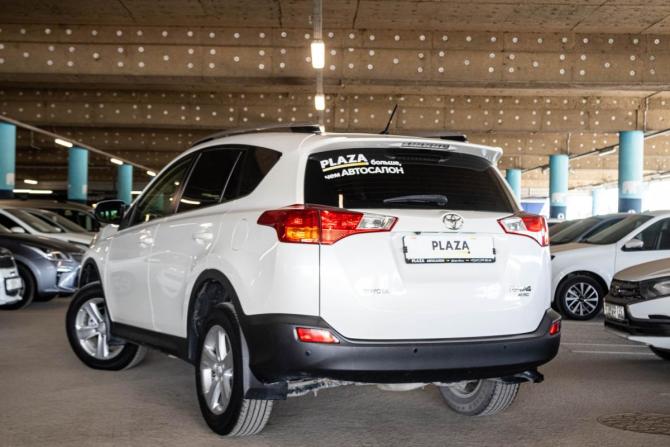 Toyota RAV4 IV (XA40) с пробегом 2014 года, цена 2 399 000 рублей, 136025 км, внедорожник, Автокод Объявления