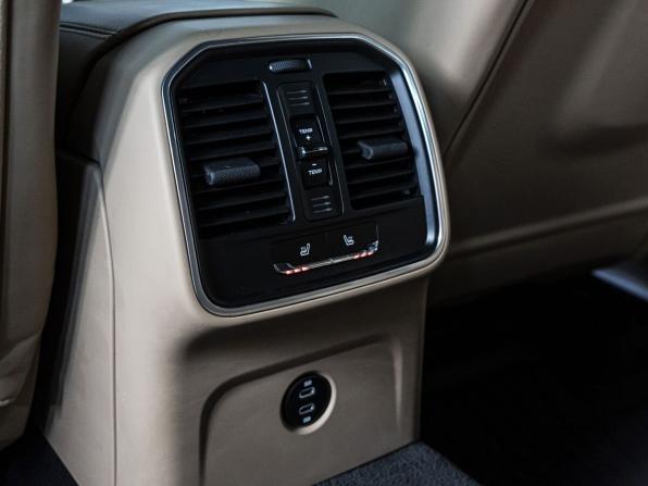 Porsche Macan I Рестайлинг с пробегом 2021 года, цена 5 399 000 рублей, 96669 км, внедорожник, Автокод Объявления