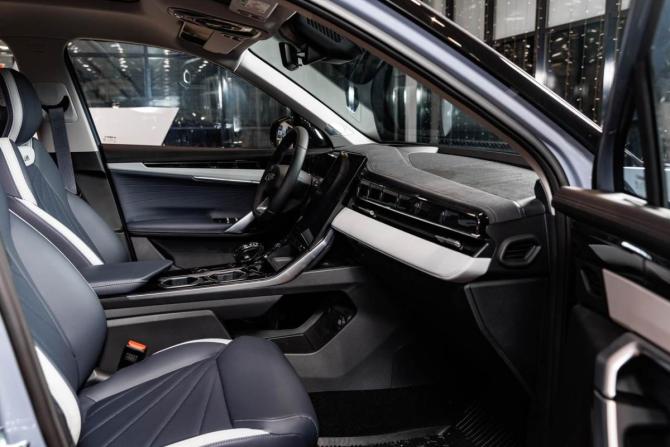 Новый Geely Atlas II 2025 года, цена 3 449 990 рублей, внедорожник, Автокод Объявления