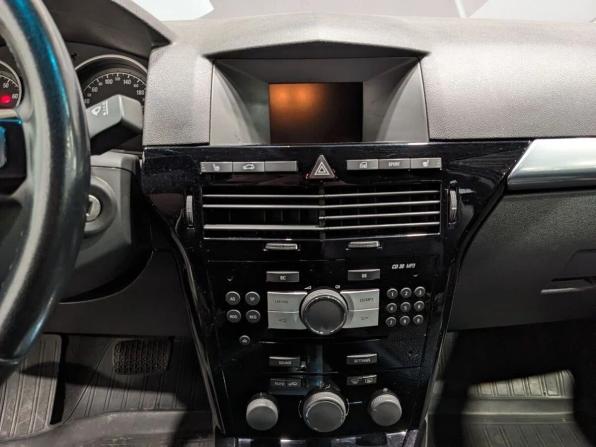 Opel Astra H Рестайлинг с пробегом 2009 года, цена 500 000 рублей, 209481 км, седан, Автокод Объявления