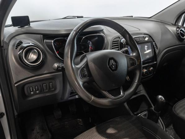 Renault Kaptur I с пробегом 2017 года, цена 1 197 000 рублей, 235460 км, внедорожник, Автокод Объявления