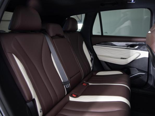 Geely Monjaro I с пробегом 2023 года, цена 3 099 000 рублей, 60125 км, внедорожник, Автокод Объявления