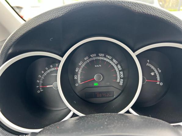 Kia Venga I с пробегом 2013 года, цена 815 000 рублей, 88751 км, минивэн, Автокод Объявления