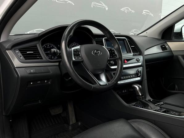 Hyundai Sonata VII (LF) Рестайлинг с пробегом 2018 года, цена 1 623 800 рублей, 26972 км, седан, Автокод Объявления