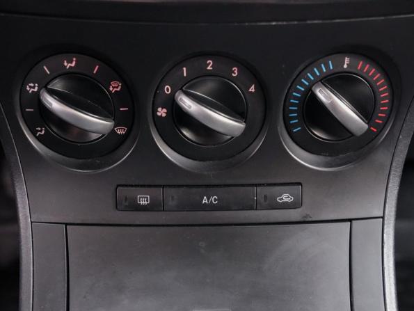 Mazda 3 II (BL) Рестайлинг с пробегом 2012 года, цена 699 000 рублей, 220000 км, хэтчбек, Автокод Объявления
