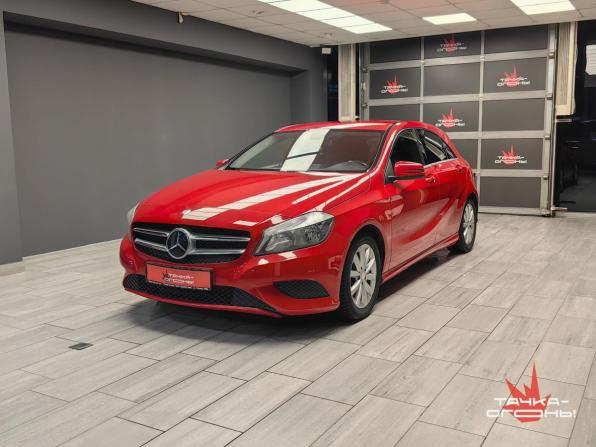 Mercedes-Benz A-Класс III (W176) с пробегом 2013 года, цена 1 068 000 рублей, 223000 км, хэтчбек, Автокод Объявления