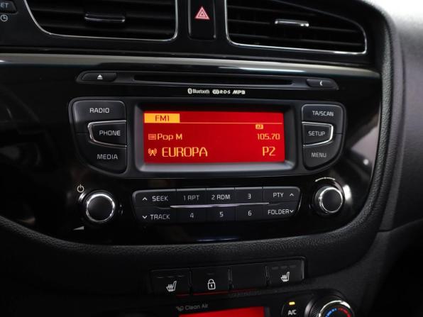 Kia Ceed II с пробегом 2015 года, цена 1 319 500 рублей, 136010 км, хэтчбек, Автокод Объявления