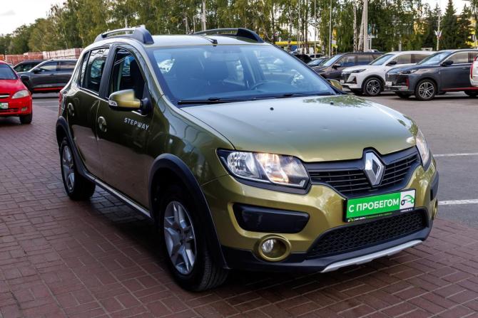 Renault Sandero II с пробегом 2016 года, цена 874 000 рублей, 80701 км, хэтчбек, Автокод Объявления