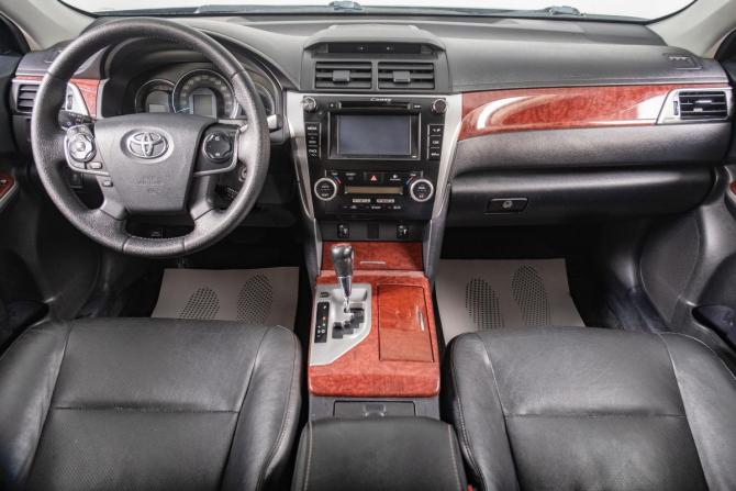 Toyota Camry VII (XV50) с пробегом 2014 года, цена 1 809 000 рублей, 128000 км, седан, Автокод Объявления