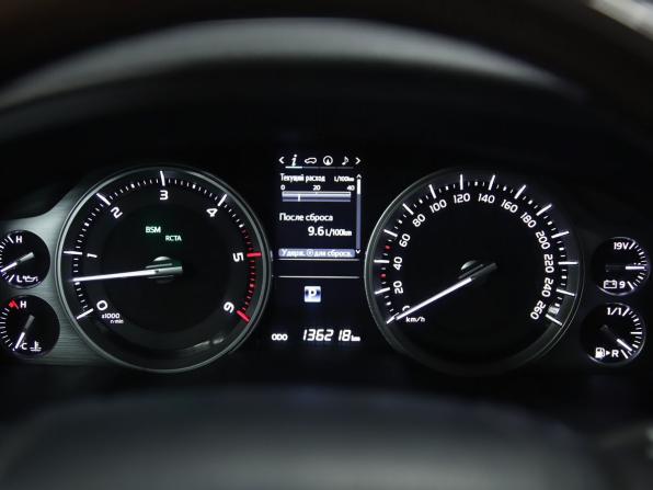 Toyota Land Cruiser 200 Series Рестайлинг 2 с пробегом 2016 года, цена 6 290 000 рублей, 136218 км, внедорожник, Автокод Объявления